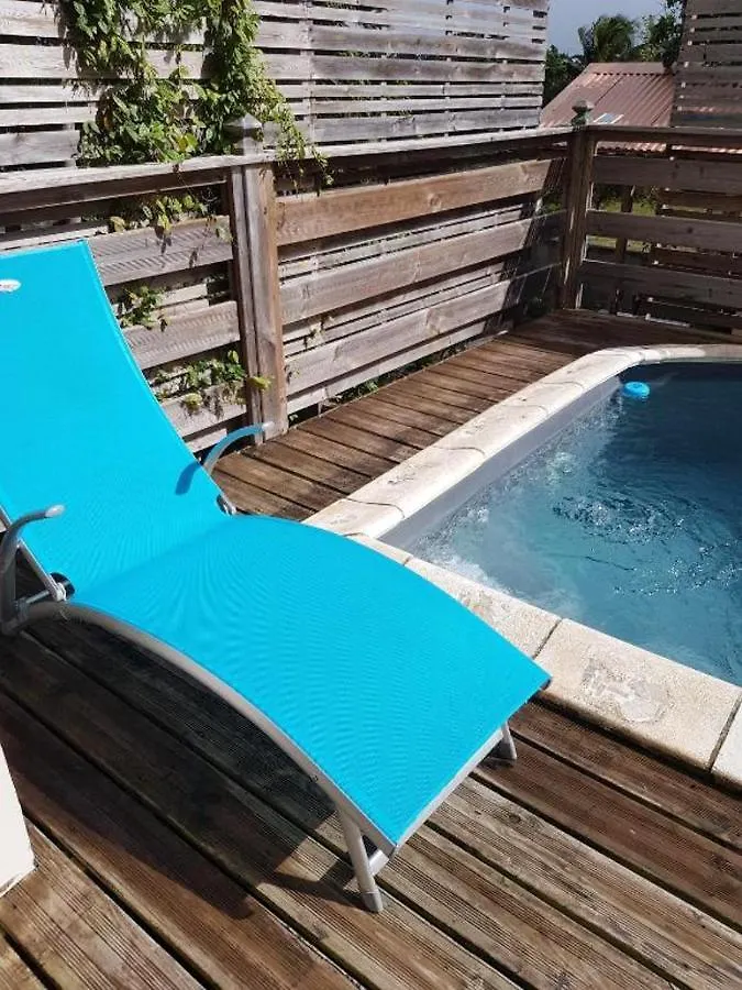 Maison Confortable Le Moule Jacuzzi location